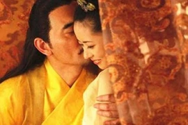 Kỳ lạ mỹ nữ được gả chồng 7 lần, cứ quan hệ với ai là người đó tàn đời