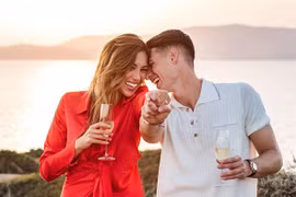 Thủ môn Kepa đắt nhất lịch sử đính hôn với Hoa hậu