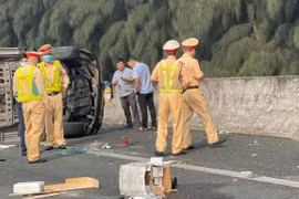 Diễn biến vụ xe chở Phó Chủ tịch UBND TP HCM Lê Hòa Bình gặp nạn