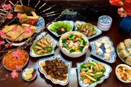 Đặt 4 vật này lên bàn thờ cả tháng tiền vào như nước