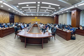 Trưởng đoàn bóng bàn Malaysia đi nhầm sang Nam Định, Hải Dương điều xe đến đón