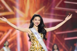 Bùi Quỳnh Hoa dính lùm xùm vẫn chắc suất thi Miss Universe?