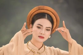 Tình duyên lận đận của Phương Thảo - ca sĩ được phong danh hiệu NSND