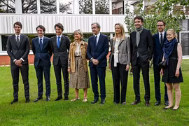 Chuyện chọn người kế vị của tỷ phú giàu nhất thế giới