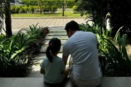 Cường Đô La xao xuyến trước hành động cưng xỉu của ái nữ Suchin