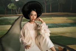 Có gì hay trong album "Vũ trụ cò bay" của Phương Mỹ Chi?