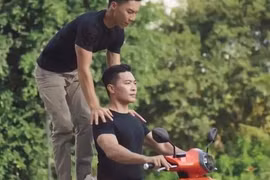 Vụ Quốc Cơ - Quốc Nghiệp: Nghệ sĩ Quốc Nghiệp đã làm việc với Công an