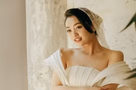 Tình duyên của Hoa hậu Nông Thúy Hằng trước tin đồn sắp kết hôn