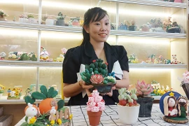 Bỏ công việc văn phòng về "nặn đất", cô gái đút két bộn tiền