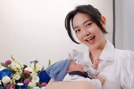 Minh Hằng tổ chức tiệc đầy tháng cho quý tử