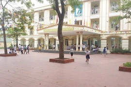 Hiệu trưởng đấm nữ giáo viên tím mắt bị phạt 6,5 triệu đồng