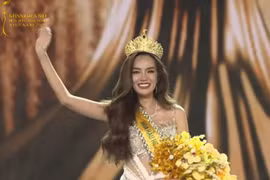 Lê Hoàng Phương đăng quang Hoa hậu Hòa bình Việt Nam 2023
