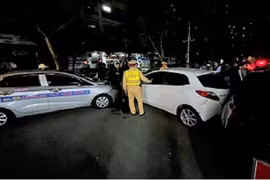 Hà Nội: 5 ô tô đâm liên hoàn trong khu đô thị 