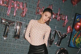 Hoa hậu Tiểu Vy vui vẻ đón sinh nhật hậu tin đồn hẹn hò