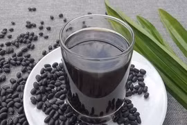 Nước đậu đen bổ dưỡng nhưng những người này nên tránh kẻo rước bệnh vào thân