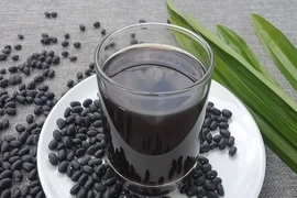 Nước đậu đen bổ dưỡng nhưng những người này nên tránh kẻo rước bệnh vào thân