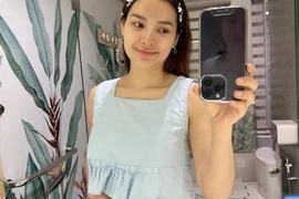 Phương Trinh Jolie gây tranh cãi vì xỏ khuyên rốn khi mang thai