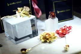 Kim cương hoàn hảo được nuôi trong phòng thí nghiệm tại Anh