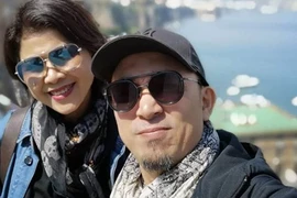 Loạt ảnh nhạc sĩ Quốc Trung bên người bạn đời