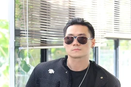 Ngoài mua chui cổ phiếu, Khánh Phương còn vướng loạt ồn ào nào?