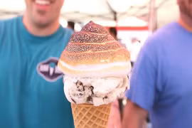 Vì sao ăn kem cảm thấy cực mát nhưng lại khát ngay sau đó?