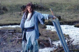 Tại sao Quách Tĩnh và Hoàng Dung phá hủy Huyền thiết trọng kiếm?