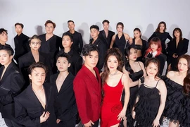 Ảnh cưới của Puka - Gin Tuấn Kiệt bên dàn sao Việt