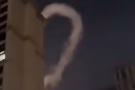 Video: Phát hiện “đám mây khổng lồ” bí ẩn trôi trên không trung