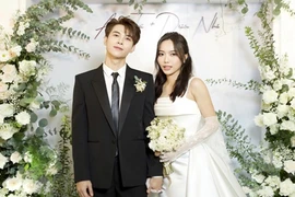 Chồng kém tuổi của Diệu Nhi lên tiếng về tin đồn hôn nhân