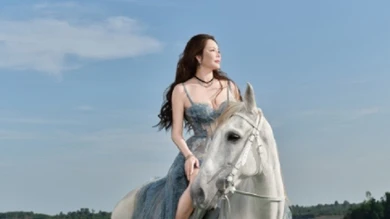 Lý Nhã Kỳ mang ngựa về resort ở Đồng Nai chụp ảnh đón Tết Bính Ngọ