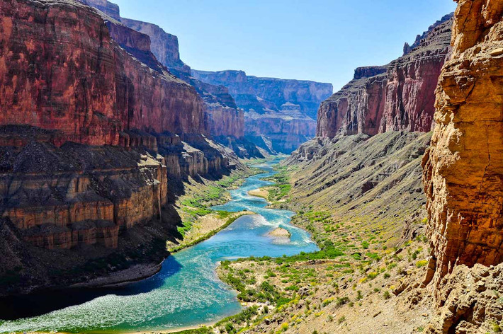 Đặc biệt, vào thời điểm tuyết tan trên núi thì mực nước ở Colorado dâng cao và dòng chảy trở nên vô cùng dữ dội.