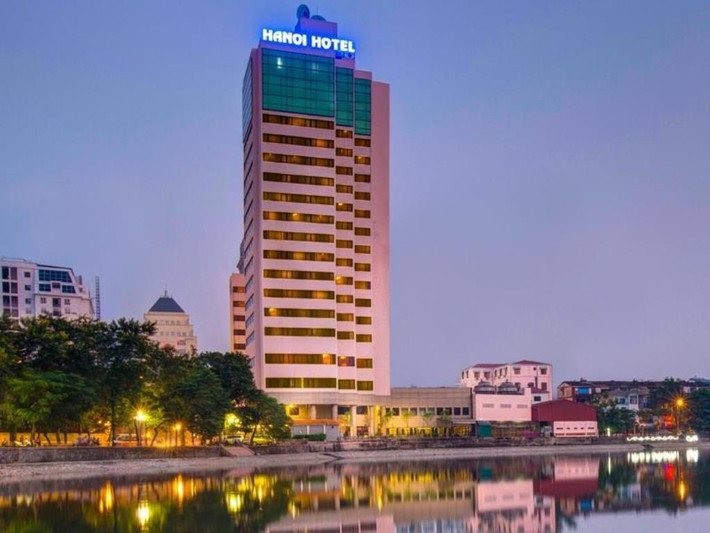 Bên cạnh đó, tại quận Ba Đình (Hà Nội) có cũng có tới 13 khách sạn không bảo đảm các điều kiện PCCC, như khách sạn Hà Nội (D8 Giảng Võ), tại thời điểm kiểm tra chưa xây đê chống dầu tràn. Ảnh: agoda.com.