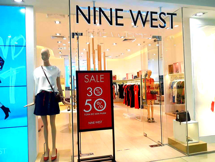 NiNe West sale từ 30 - 50% cho các sản phẩm.