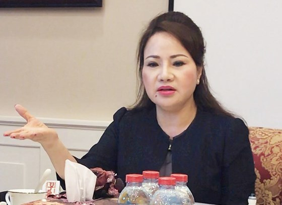 Ngày 27/2/2018, Eximbank muốn trả "một tỷ lệ nhất định" và chờ quyết định của tòa. Tuy nhiên, khách hàng Chu Thị Bình từ chối nhận khoản tiền tạm ứng 14,8 tỷ đồng mà Eximbank đề nghị. Ảnh: thegioihoinhap.vn.