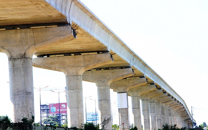 Tuyến đường sắt đô thị đầu tiên ở TPHCM (tuyến Metro số 1 Bến Thành - Suối Tiên) đang dần hình thành. Đây là công trình trọng điểm, mong chờ nhất của người dân TPHCM, dự kiến sẽ hoàn thành vào cuối năm 2019.