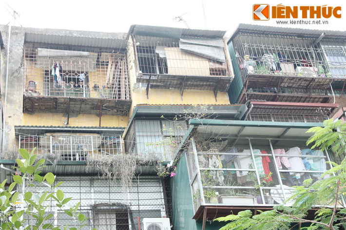 Khu nhà G6A, nằm trên mặt đường Nguyên Hồng, phường Thành Công được đưa vào sử dụng từ năm 1987.