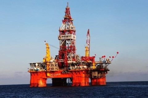 6. Việt Nam trao công hàm phản đối và yêu cầu TQ rút ngay giàn khoan Hải Dương 981 Ngày 7/4, Người Phát ngôn Bộ Ngoại giao Lê Hải Bình nêu rõ: Việt Nam kiên quyết phản đối và yêu cầu Trung Quốc hủy bỏ kế hoạch khoan giếng và rút ngay giàn khoan Hải Dương 981 ra khỏi khu vực ngoài cửa Vịnh Bắc Bộ mà Việt Nam và Trung Quốc đang tiến hành đàm phán phân định, không có thêm các hành động đơn phương làm phức tạp thêm tình hình và có những đóng góp thiết thực cho hòa bình, ổn định ở Biển Đông. Trước đó, chiều ngày 5/4, đại diện Bộ Ngoại giao Việt Nam đã gặp đại diện Đại sứ quán Trung Quốc tại Hà Nội để trao công hàm phản đối.