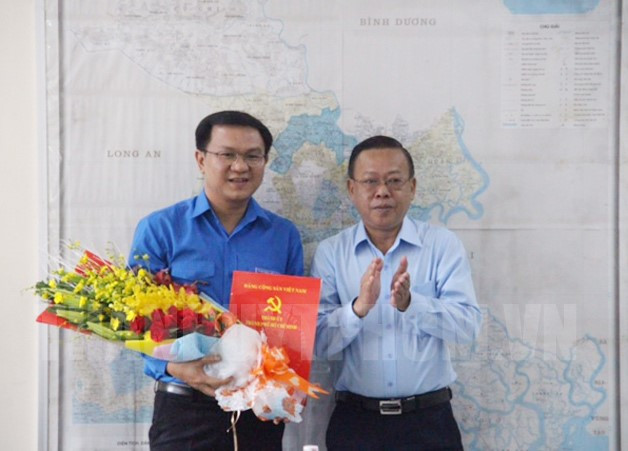 Ông Lâm Đình Thắng - Bí thư Quận ủy Quận 9. Ông Thắng sinh năm 1981, quê quán Bạc Liêu. Trình độ Thạc sĩ quản trị nguồn nhân lực, cử nhân xây dựng Đảng và chính quyền Nhà nước, cử nhân Công nghệ thông tin, cao cấp lý luận chính trị.