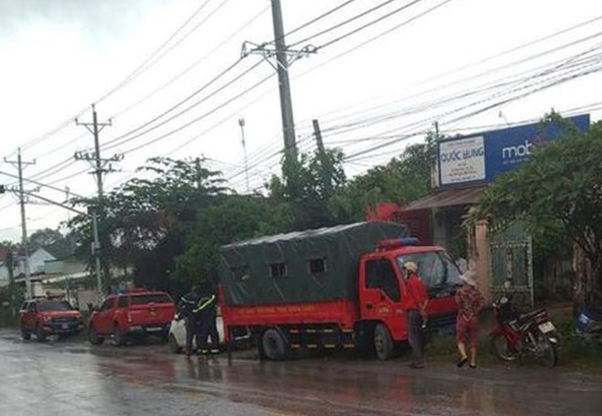 Mẹ ôm con trai 1 tuổi nhảy sông Đồng Nai: Sáng 19/9, chị P.T.C (25 tuổi) ôm theo con trai (1 tuổi) đi ngang qua ấp Xóm Đèn, xã Tân Mỹ, huyện Bắc Tân Uyên (Bình Dương), rồi bất ngờ nhảy xuống sông Đồng Nai. Người dân cùng lực lượng chức năng vớt hai mẹ con chị C. đưa lên bờ. Tuy nhiên, cháu bé đã tử vong, còn chị C. được đưa vào bệnh viện cấp cứu trong tình trạng nguy kịch.