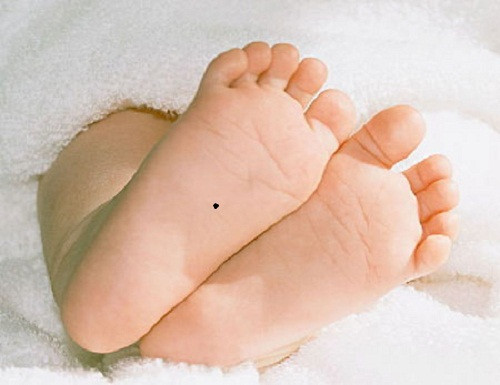 Nốt ruồi càng to và rõ càng chứng tỏ khả năng tài chính mạnh của chủ nhân.