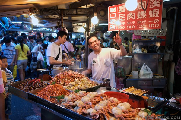 Là một đất nước gần cửa biển nên ẩm thực Đài Loan gắn liền với nhiều món hải sản. Một trong số đó là món "khỉ tôm".