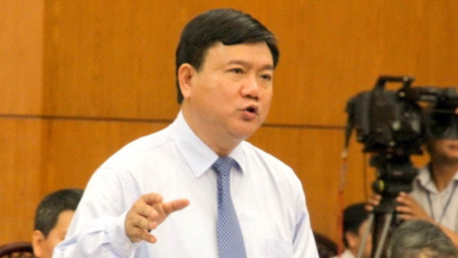 6. Làm đường, sửa nhà ngay để mẹ nghỉ ngơi Ủy viên Bộ Chính trị, Bí thư Thành ủy Đinh La Thăng chỉ đạo: “Làm đường, sửa nhà ngay để mẹ nghỉ ngơi” khi đến thăm gia đình Mẹ Việt Nam anh hùng Nguyễn Thi Em và bà Lê Thị Kiều Oanh (thân nhân liệt sĩ) tại Củ Chi sáng 18/2.