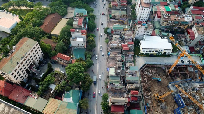 Khu đất thứ hai là các ô đất thuộc Dự án Xây dựng đồng bộ hạ tầng kỹ thuật khu di dân tổ 24, 25 với diện tích khoảng 11,29 ha, bao gồm 1,24 ha diện tích tuyến đường mặt cắt 40m đi qua dự án. Ảnh: Internet.