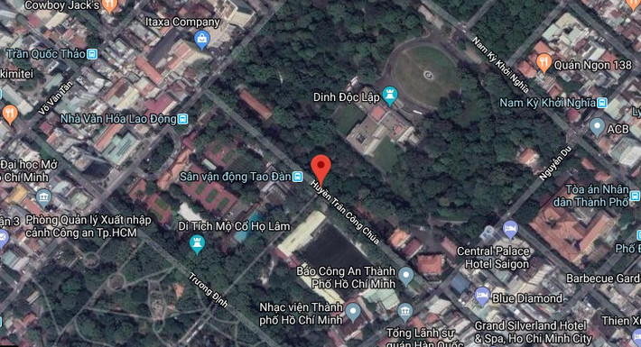 7. Khu đất khoảng 3,7ha đối diện đường Huyền Trân Công Chúa Dự án thứ 7 bị UBND Đà Nẵng bị yêu cầu thu hồi là khu đất 3,7ha đối diện đường Huyền Trân Công Chúa (phường Hòa Hải, quận Ngũ Hành Sơn) của công ty TNHH I.V.C do ông Vũ Nhôm làm chủ. Ảnh vệ tinh.