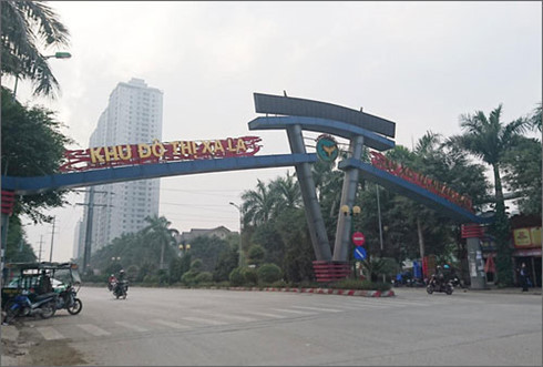 2. Chung cư Xa La Hà Đông Theo VOV, tháng 12/2016, Thanh tra Bộ Xây dựng đã công bố hàng loạt sai phạm về xây dựng tại Dự án Khu nhà ở Xa La, phường Phúc La (quận Hà Đông, Hà Nội), do Xí nghiệp Xây dựng tư nhân số 1 Lai Châu (nay là Doanh nghiệp tư nhân xây dựng số 1 tỉnh Điện Biên) thực hiện. Ảnh: VOV.