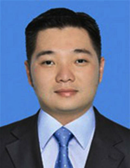 Ông Hiếu sinh ngày 7/9/1981, có bằng Thạc sĩ Quản trị Kinh doanh, Cử nhân Luật, Cao cấp Lý luận chính trị.