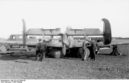 Một chiếc Bf-110 phải hạ cánh khẩn cấp ngày 21/3/1943 tại Pháp sau khi bị trúng đạn từ một máy bay chiến đấu của Đồng Minh.