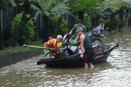 Ban chỉ huy Phòng chống thiên tai tỉnh Quảng Ninh cho biết, đến sáng 28/7, ngoài 3 mẹ con bị lũ cuốn chết còn có thêm 5 người tử vong gồm 2 người ở phường Cao Thắng, 2 người ở phường Cao Xanh, một ở phường Hồng Hà; còn 6 người mất tích. Thiệt hại tài sản ước tính khoảng 112 tỉ đồng.