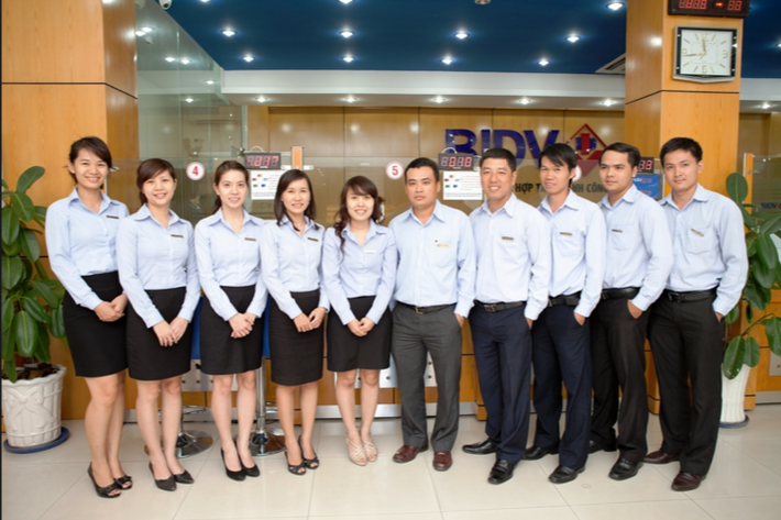 BIDV là ngân hàng có tổng quỹ lương chi cho nhân viên lớn nhất với gần 6.772,4 tỷ đồng. Thu nhập bình quân nhân viên mỗi tháng đạt 22,5 triệu đồng, tăng hơn 3,5 triệu đồng so với 2015. Ảnh: Internet.
