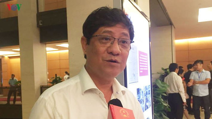 Ông Nguyễn Huy Thái sinh năm 1968, quê huyện Kim Sơn, tỉnh Ninh Bình. Ông có trình độ cử nhân Luật, cử nhân chuyên ngành Xây dựng Đảng và chính quyền Nhà nước, cao cấp Lý luận chính trị.